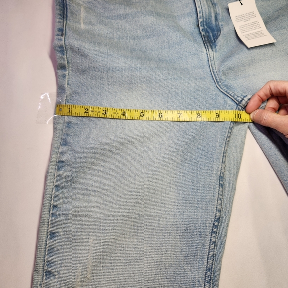 ⭐️NWT Calvin Klein Super High Rise Slim Jeans – Size 32 – Light Wash - Picture 10 of 11